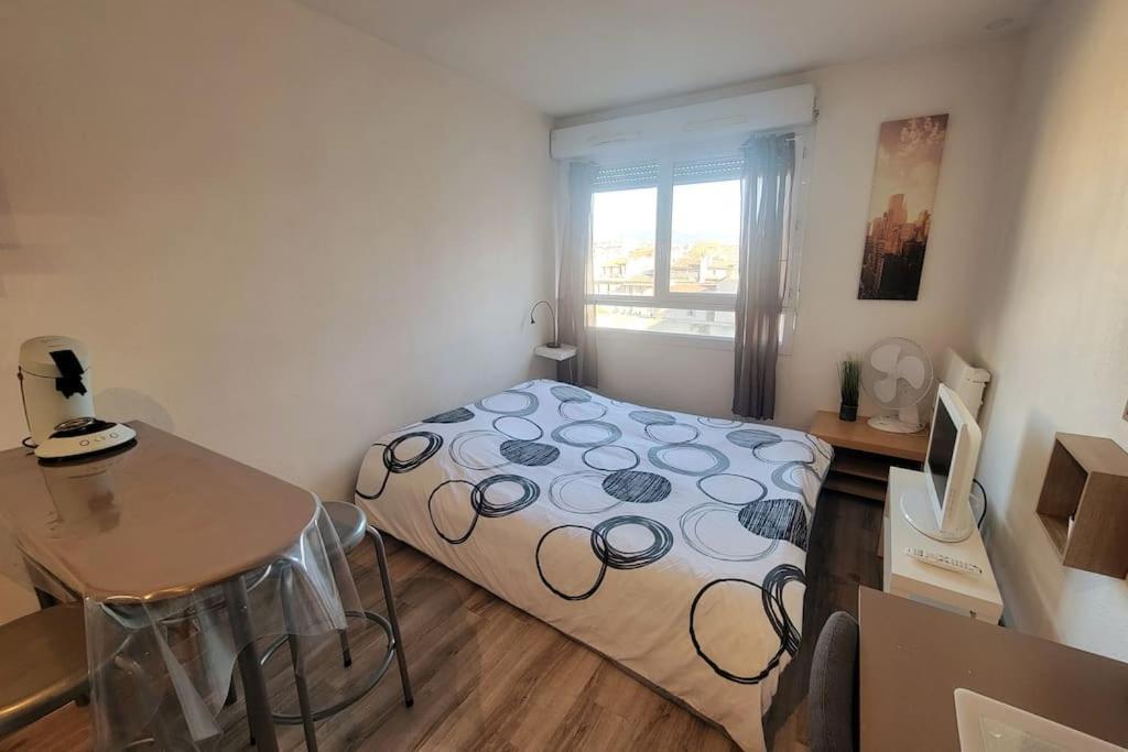 Fully Equipped Apartment St Charles Station Марсилия Екстериор снимка